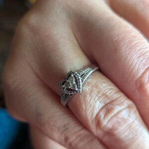 Elegant Silver Heart Ring